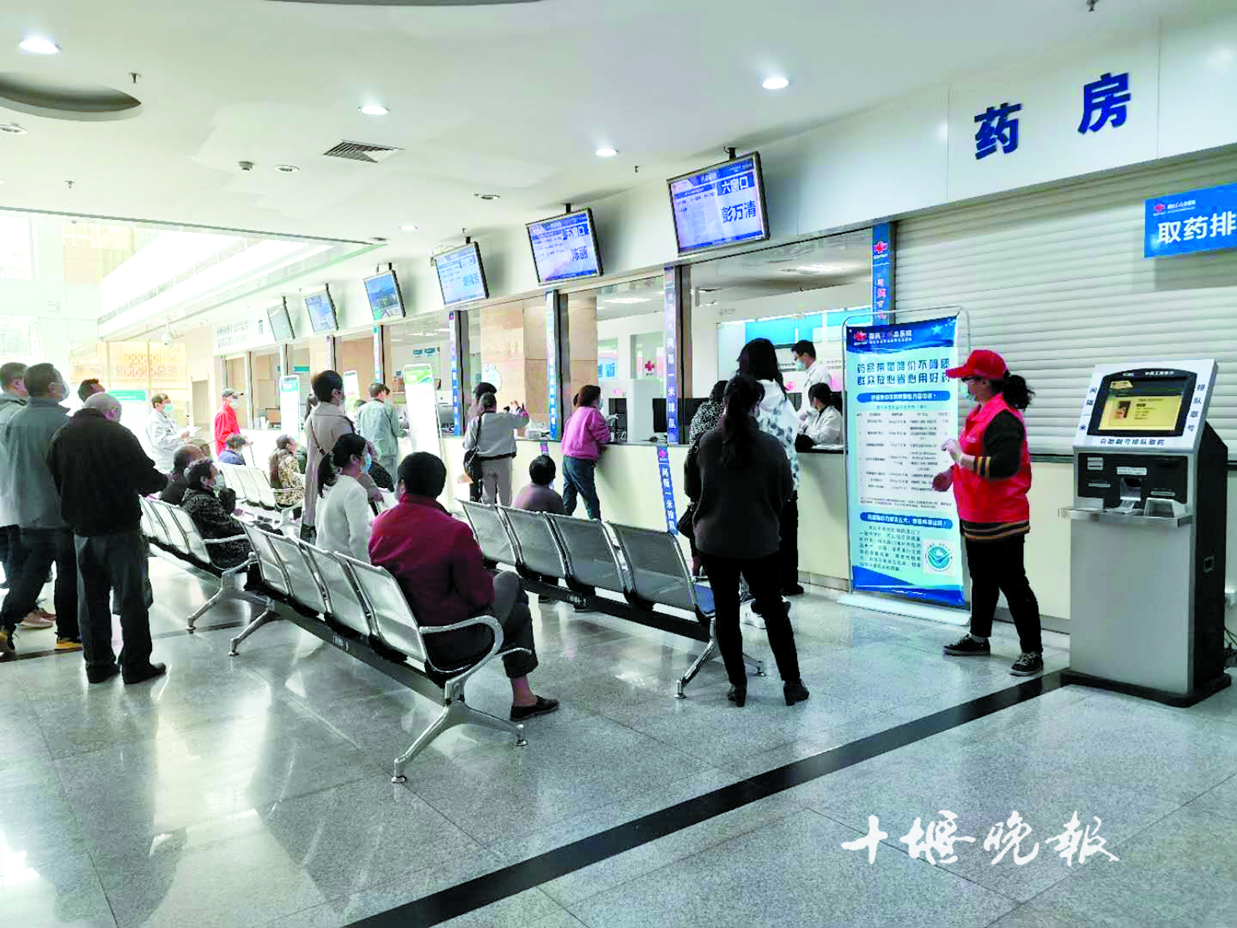 多肉长红斑怎么办,修剪花草后过敏