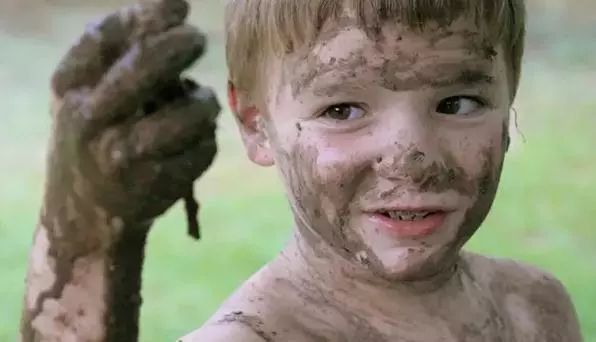 三个月宝宝便血原是虚惊一场,二月龄宝宝便血