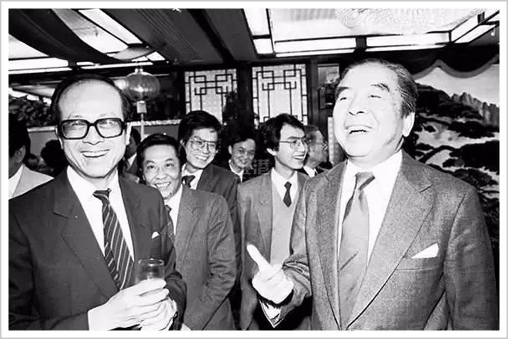 千亿富翁李嘉诚,千亿商业帝国王思聪