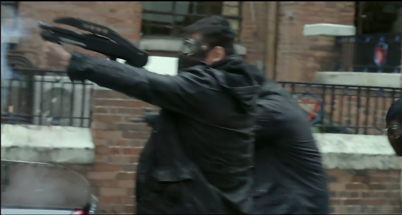 电影风暴的轻武器解析,电影风暴中的枪械