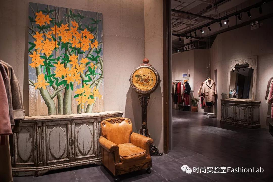 送对年终礼物是当代青年的社交核*器武**