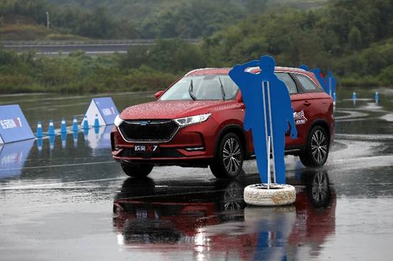 长安欧尚x7道路测试,长安欧尚x7plus专业测试