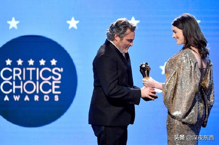 她曾被美国人黑成狗，还碰到*子骗**男友，光鲜背后原来处处都是坑