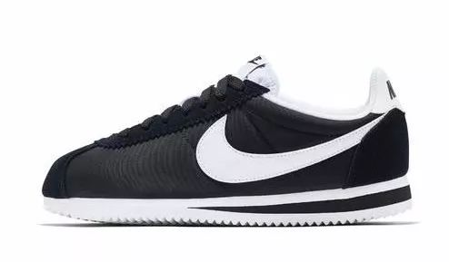 阿迪达斯和耐克在中国的广告,阿迪达斯adidas春季最新款