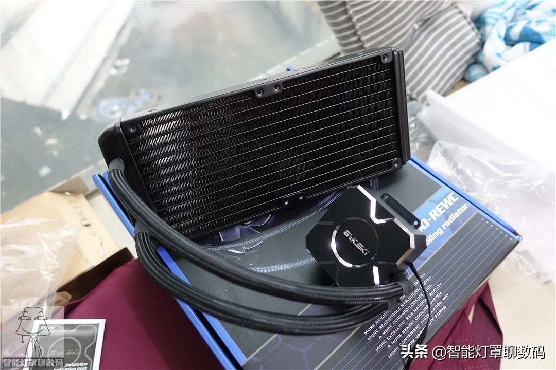 灯罩装机日记001：妹子的万元设计游戏机，感觉主板选错了