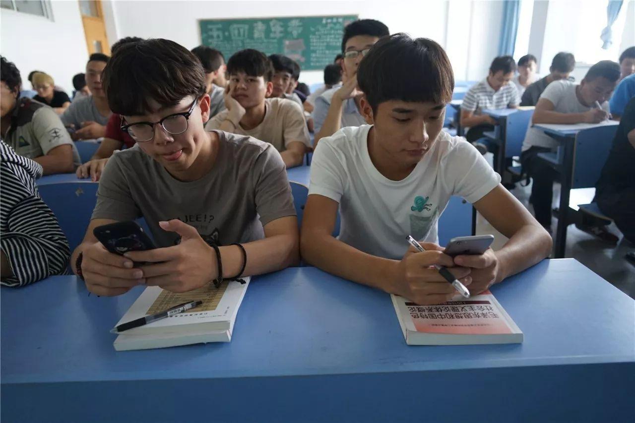 大学校园内兼职都能干什么,在大学可以兼职哪些工作