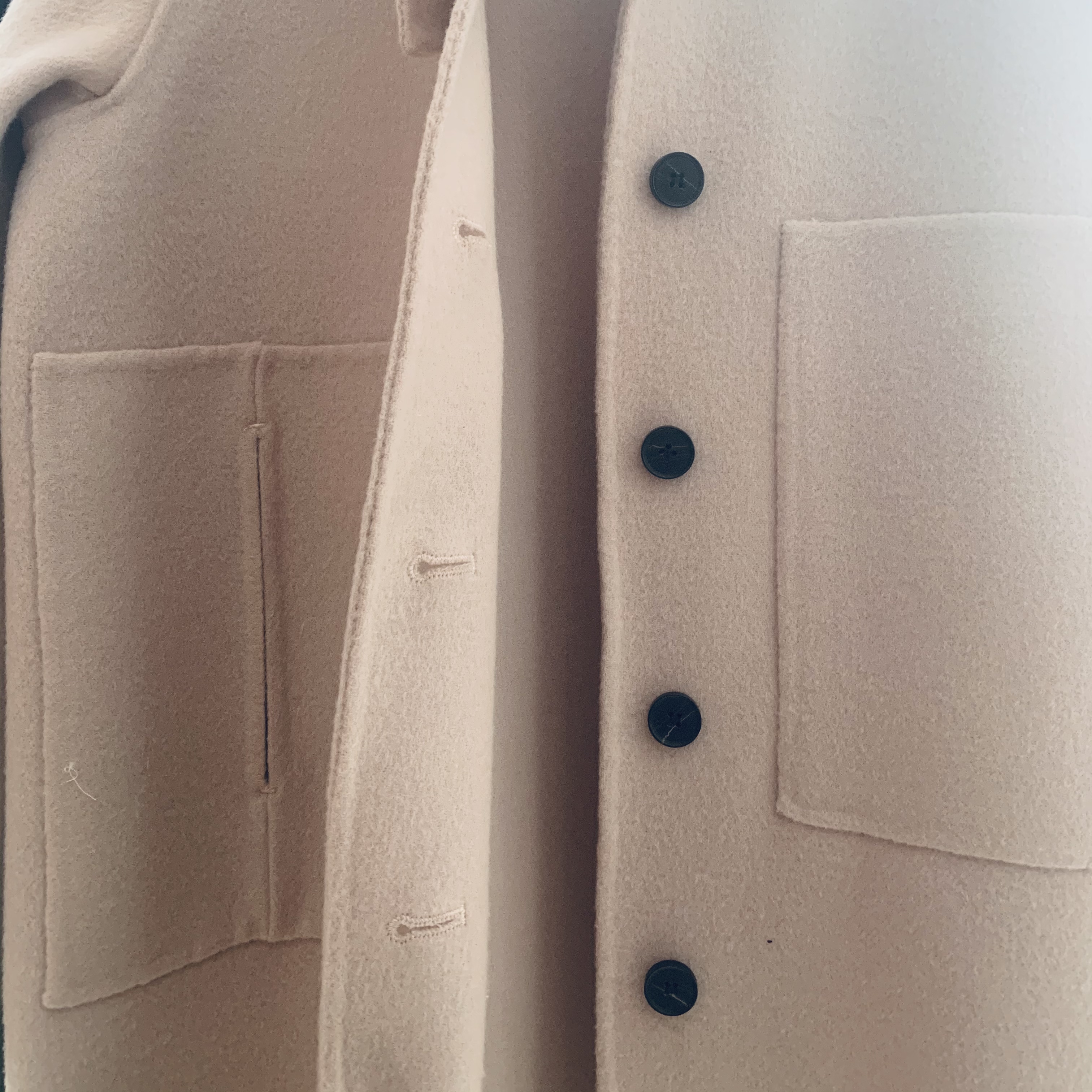 如何选择双面绒大衣,双面呢大衣款式怎么选