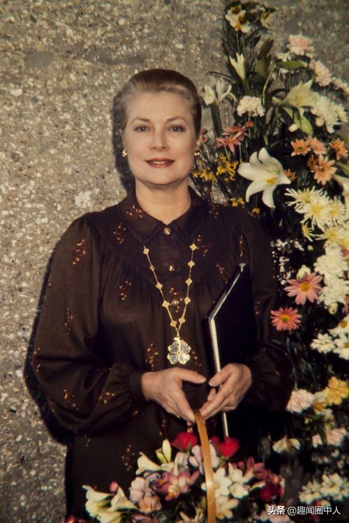 明星戴梵克雅宝四叶草,梵克雅宝四叶草博主