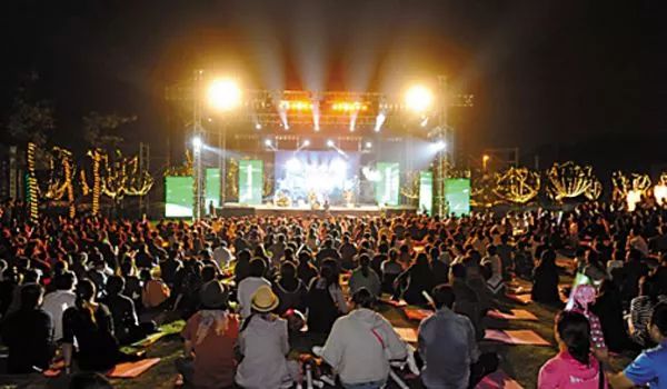 都匀今晚有烟花晚会吗,都匀焰火演唱会