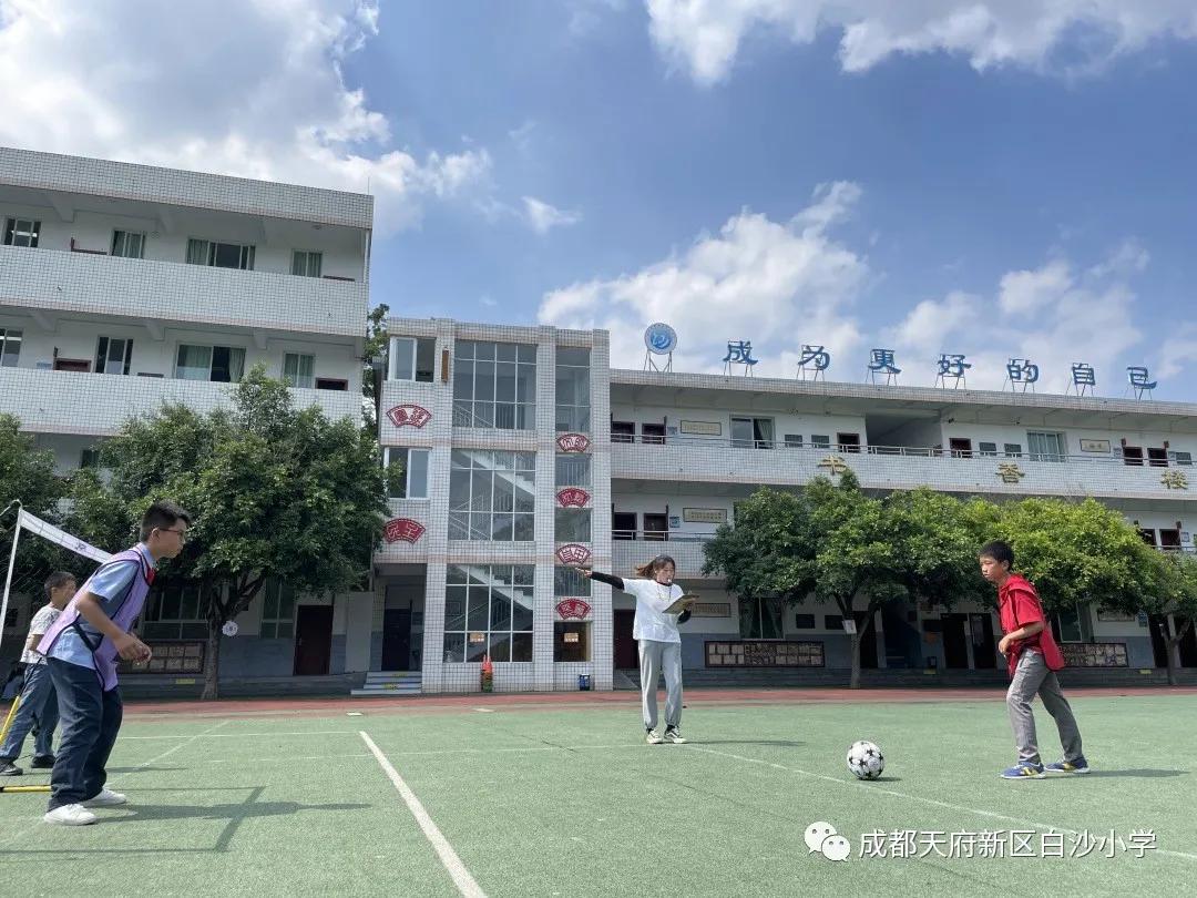 足球转动梦想,足球联赛暨校园足球