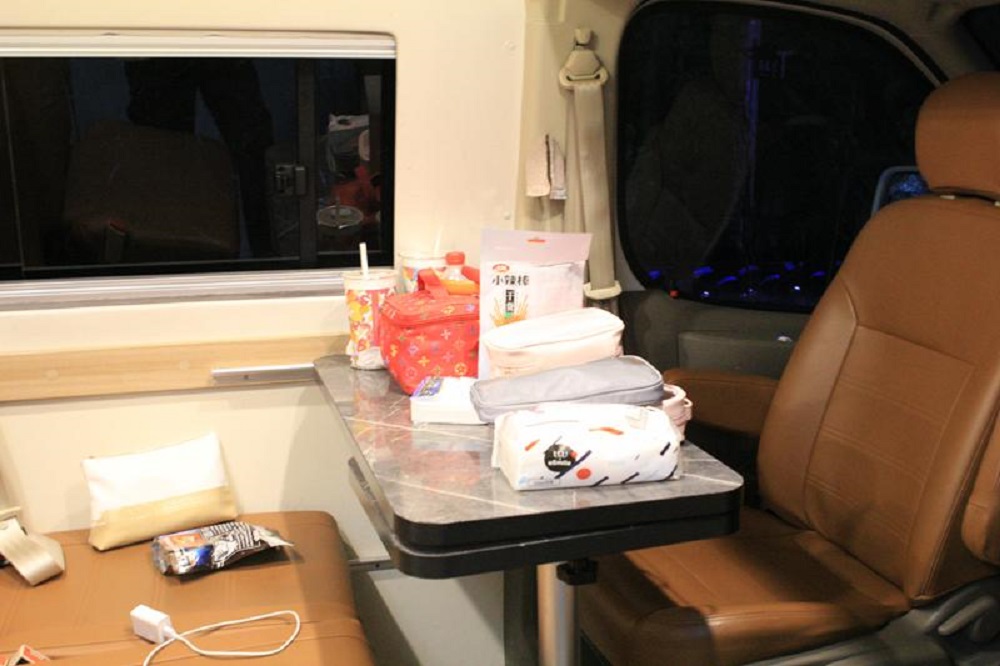 大通2.5t柴油c型房车动力,上汽大通v80柴油13.98万房车