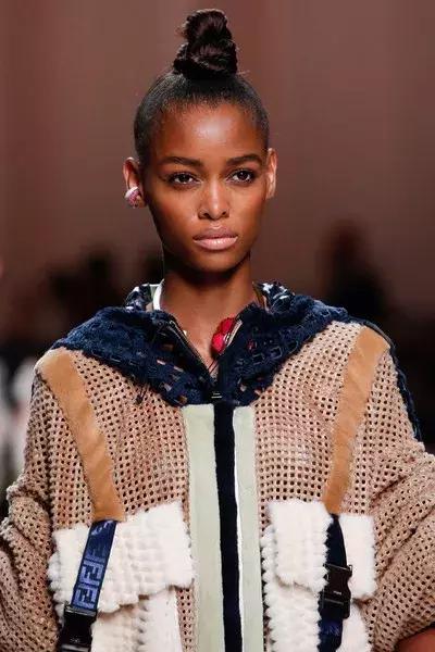 最热门的5款发型,2019年流行的女士发型