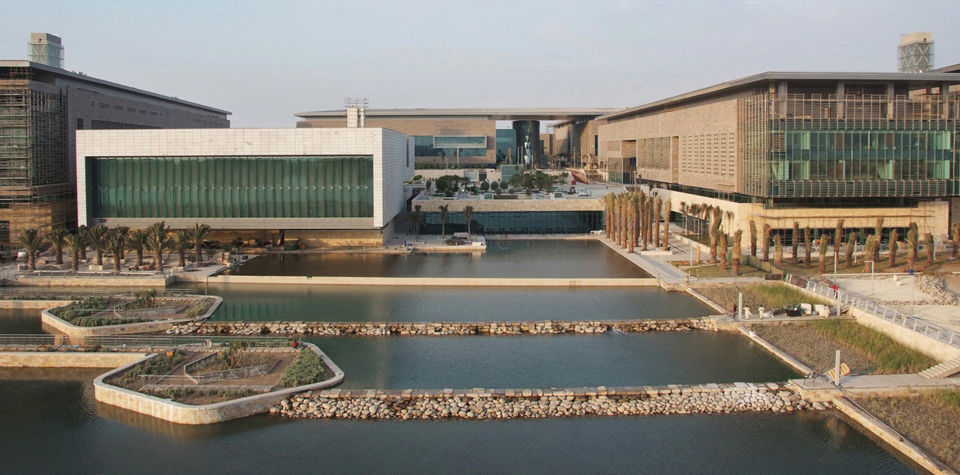 世界上最奢侈的大学，校园占地约两万个足球场