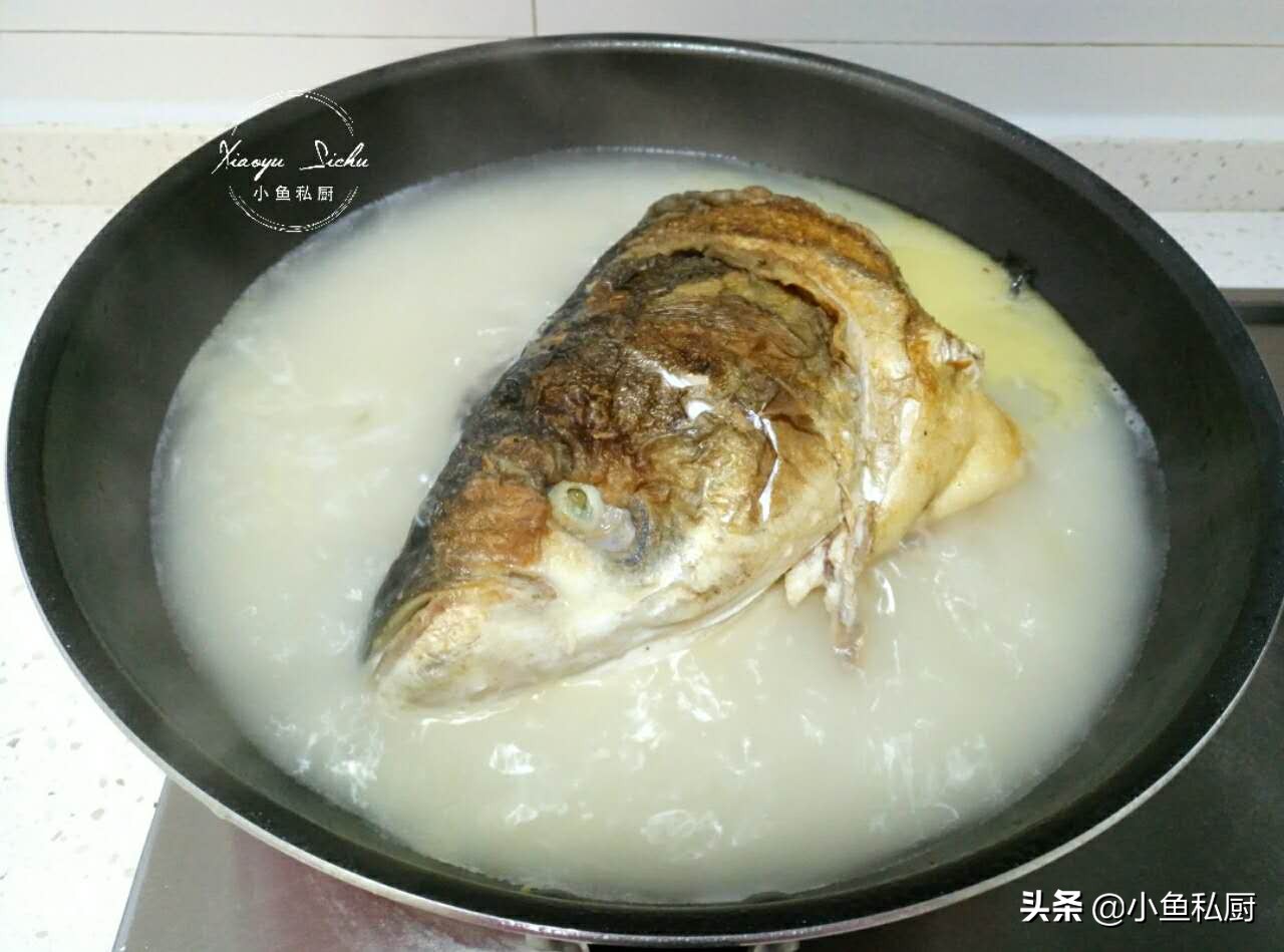 煮鱼汤用开水会腥吗,煮鱼汤为什么要用猪油