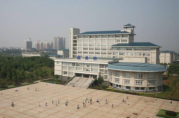 武汉“迷惑性”最强的野鸡大学，“正版”是学院，“盗版”是大学