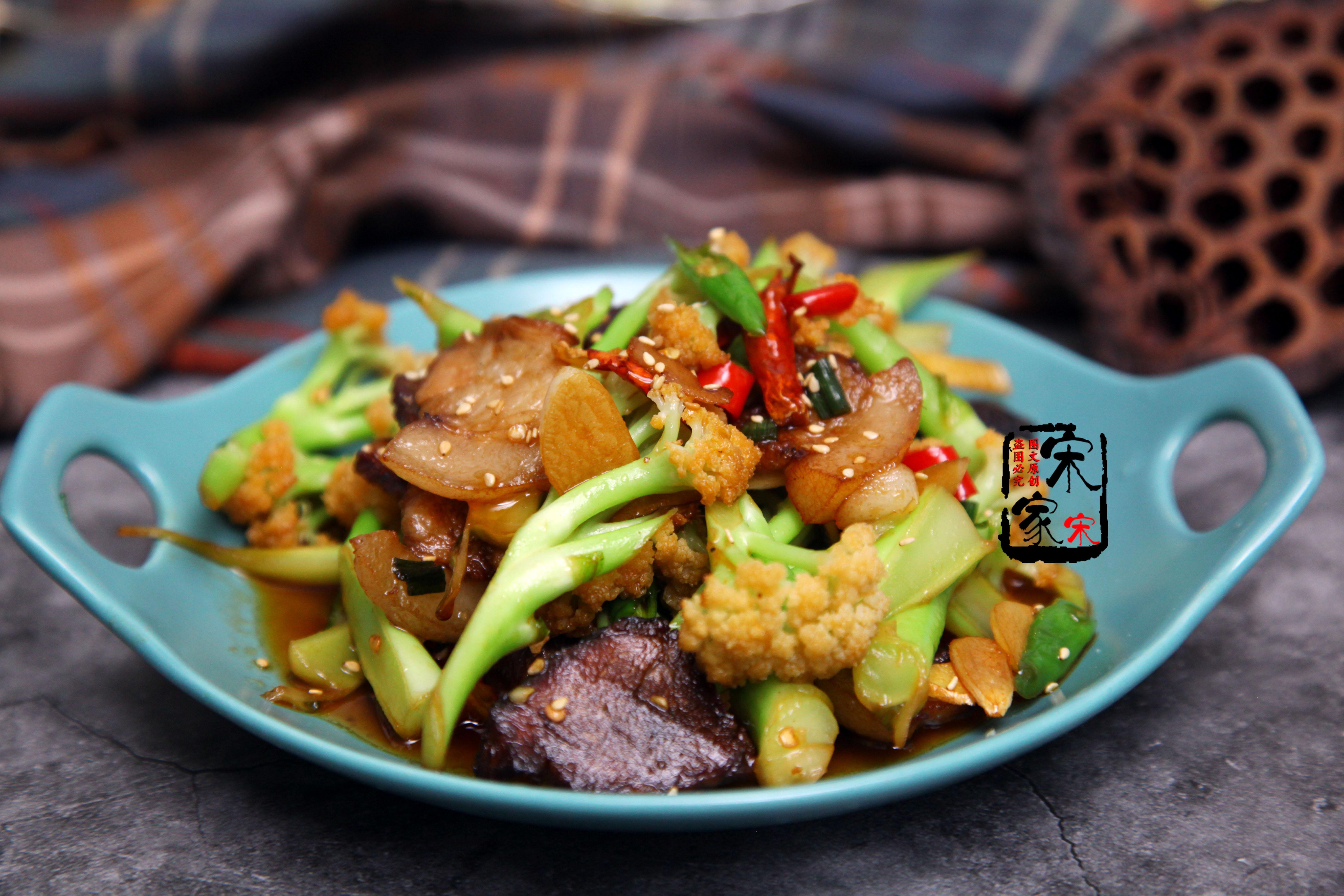 炒花菜应该怎么弄好吃呢,炒花菜不放肉不焯水的家常做法