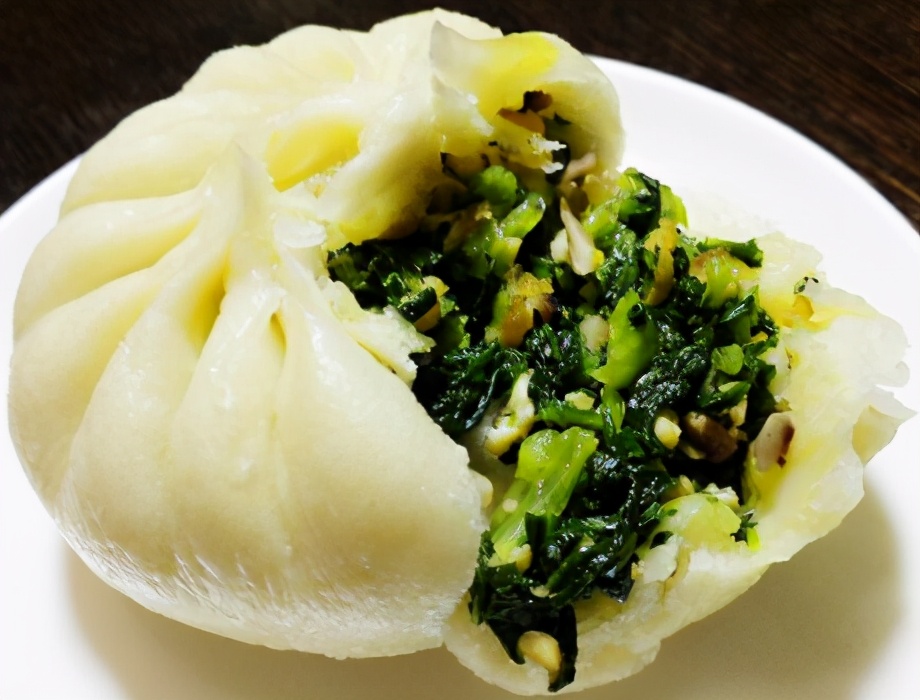 2块钱一斤，全身都是宝，很多人却把叶子当垃圾扔了，不懂太可惜