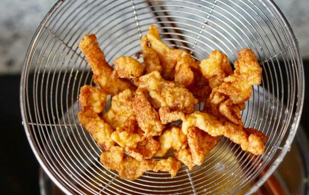 炸酥肉怎么做到外酥里嫩香酥,香酥粉和红薯粉炸酥肉的做法