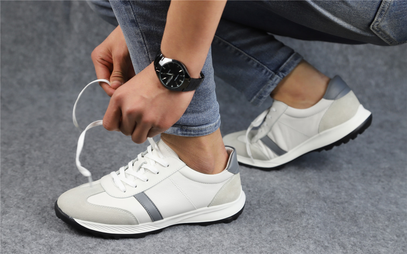 和潮流同步，与健康共舞：七面男士轻弹运动休闲鞋体验