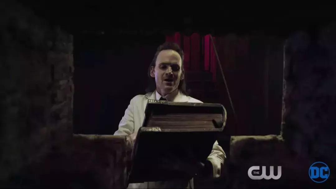 异世界人物介绍,闪电侠异世界