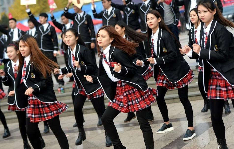 为什么00后消费越来越理智,学生党为什么爱买笔