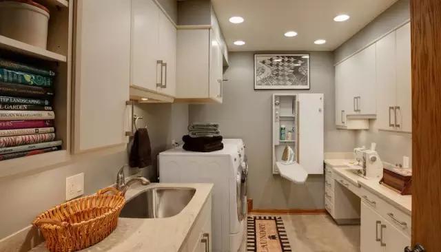 家庭洗衣房设计方案,楼梯下空间设计成洗衣房