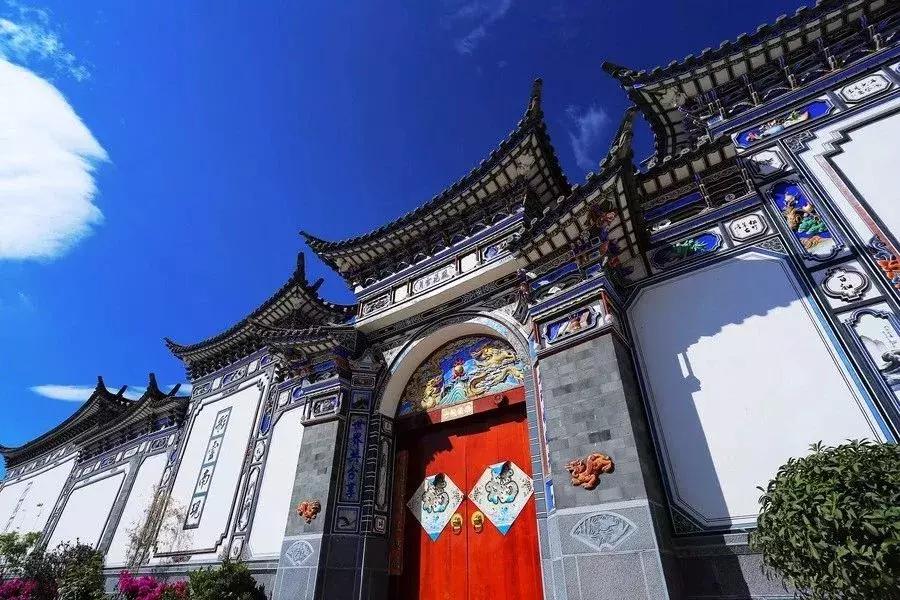 旅行社内部人员揭秘,旅行社吃住行全包陷阱