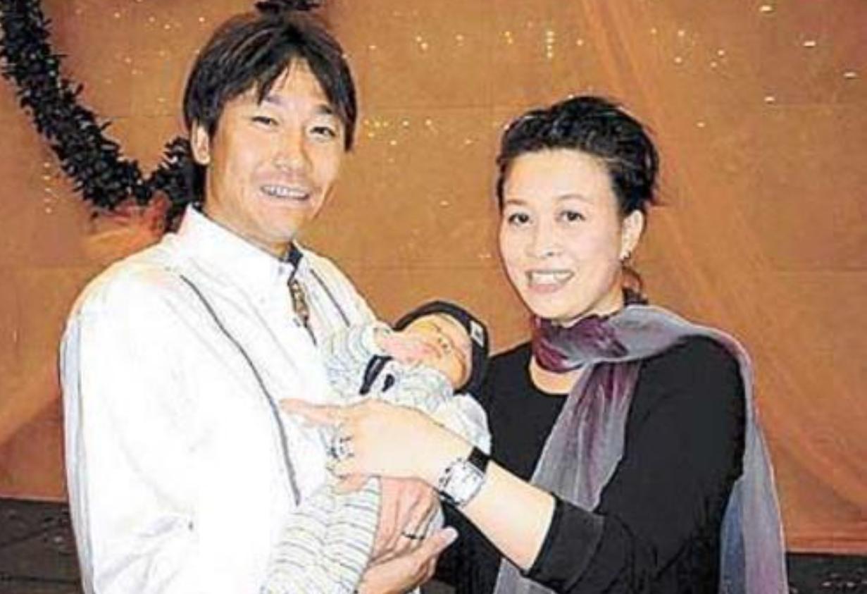 閭ｈ嫳鐖变簡10骞寸殑楂樺嘲濡備粖鎬庢牱,璁╅偅鑻辩敇鎷滀笅椋庣殑濂充汉