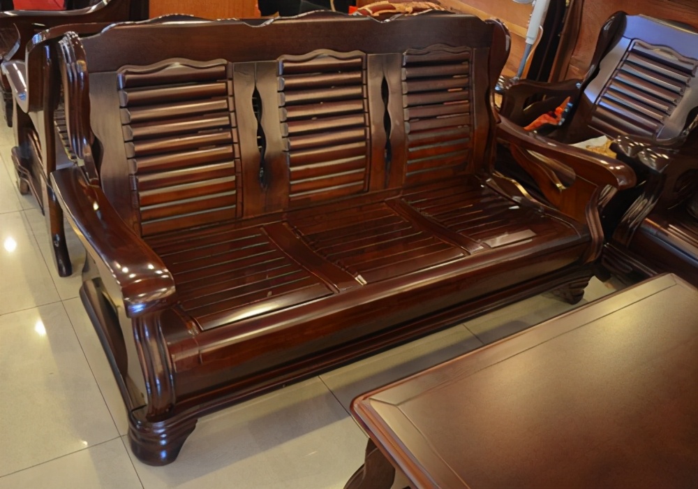 橡木家具定制的优缺点,橡木家具的优缺点是什么