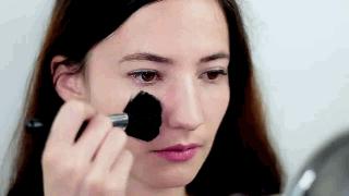 如何让鼻子变得小巧精致,怎么让自己的鼻子看起来小点