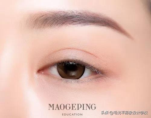 美妆眼妆教程眼睛这样画超好看,怎样画超干净的素颜卧蚕眼妆