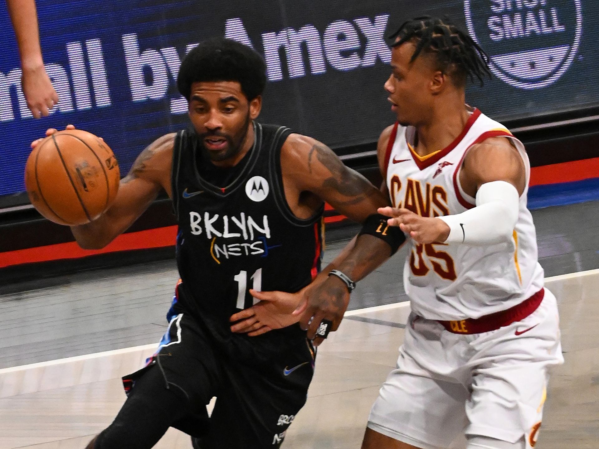 欧文让人气愤的行为,逆行者欧文