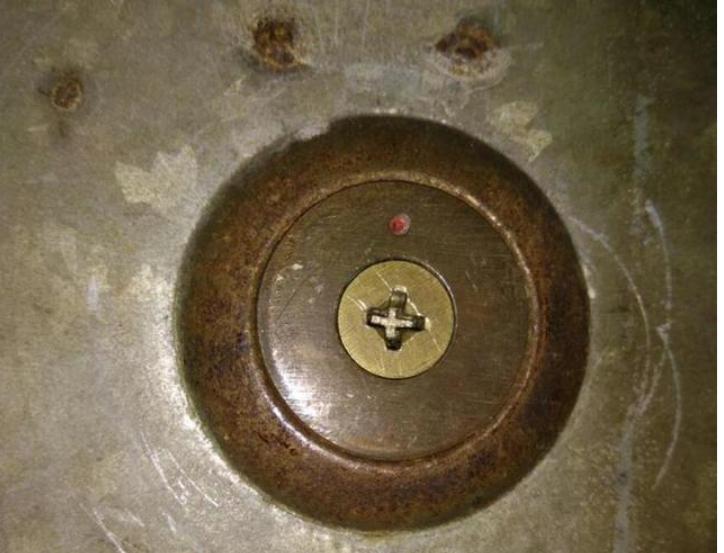 钥匙断了开锁最简单的办法,钥匙断锁里如何打开锁