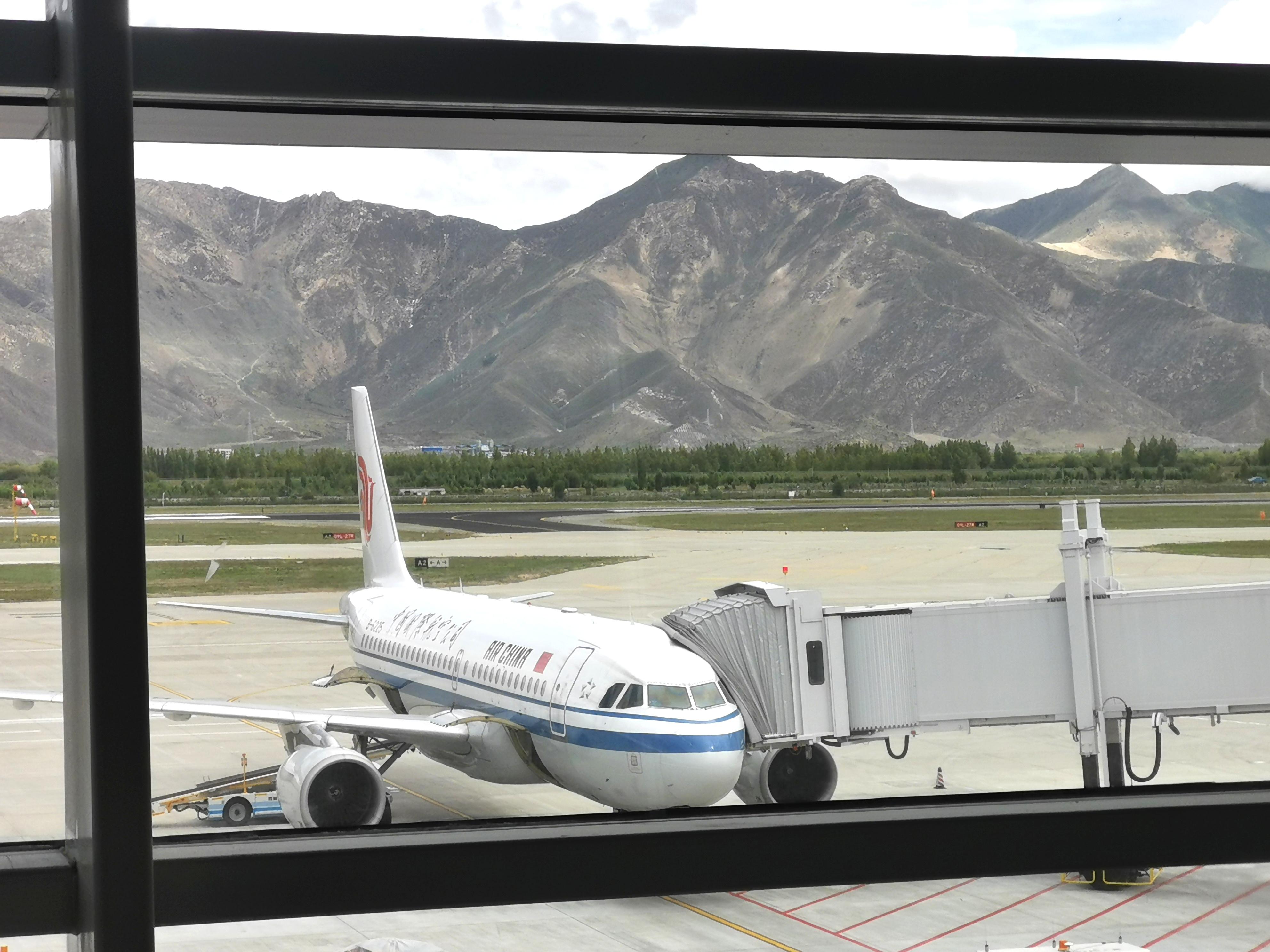 西藏拉萨这个城市好吗,拉萨市区是什么样的地方