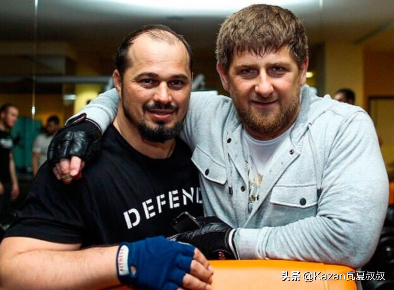 他是车臣第一保镖，和总统称兄道弟，因*力武**高强官至共和国副总理