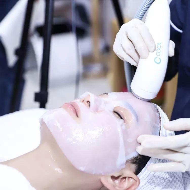 挤闭口粉刺有效吗,挤下巴闭口粉刺