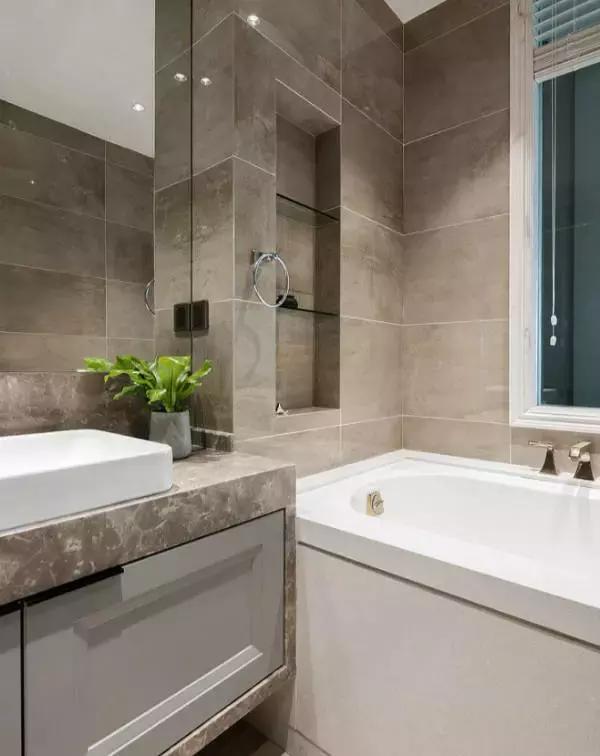 大风天卫生间反味,卫生间排气时老反味