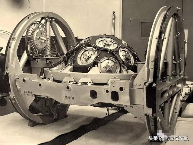 英国v型轰炸机,英国三神轰炸机