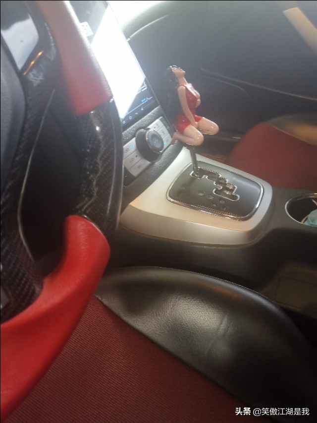 一万多的日产骐达两厢,中山一万多日产骐达