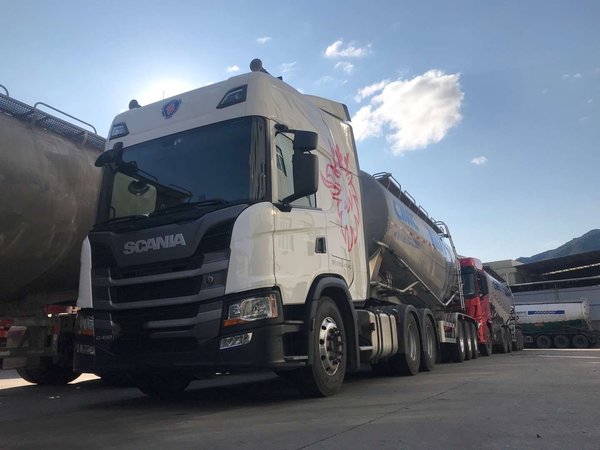 二手斯堪尼亚牵引车价格,二手斯堪尼亚