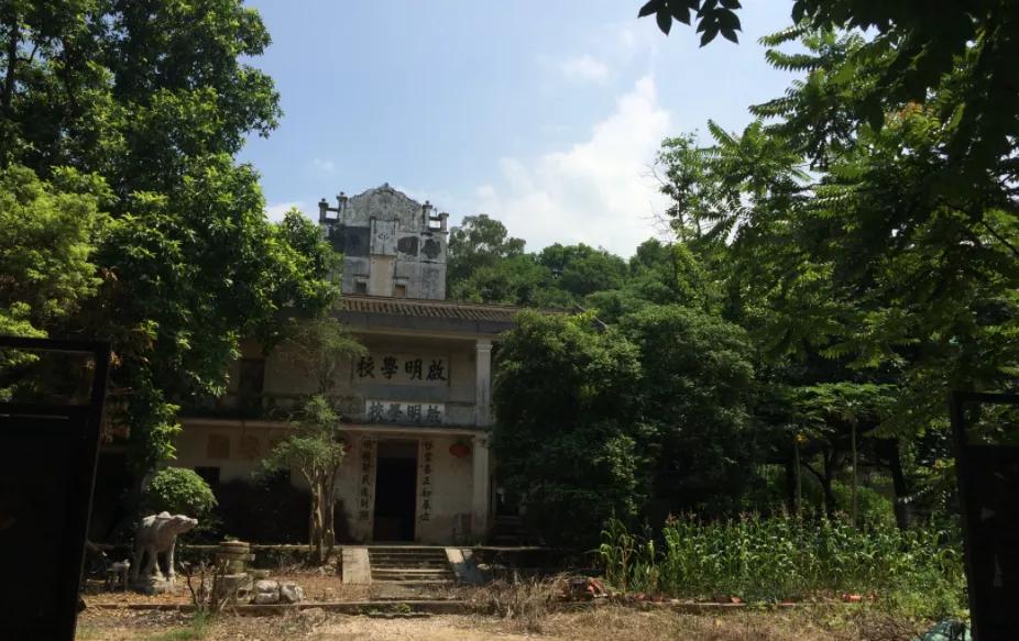 夫妻花10年打造原生态农场,夫妻打造200平花园与邻居们共赏