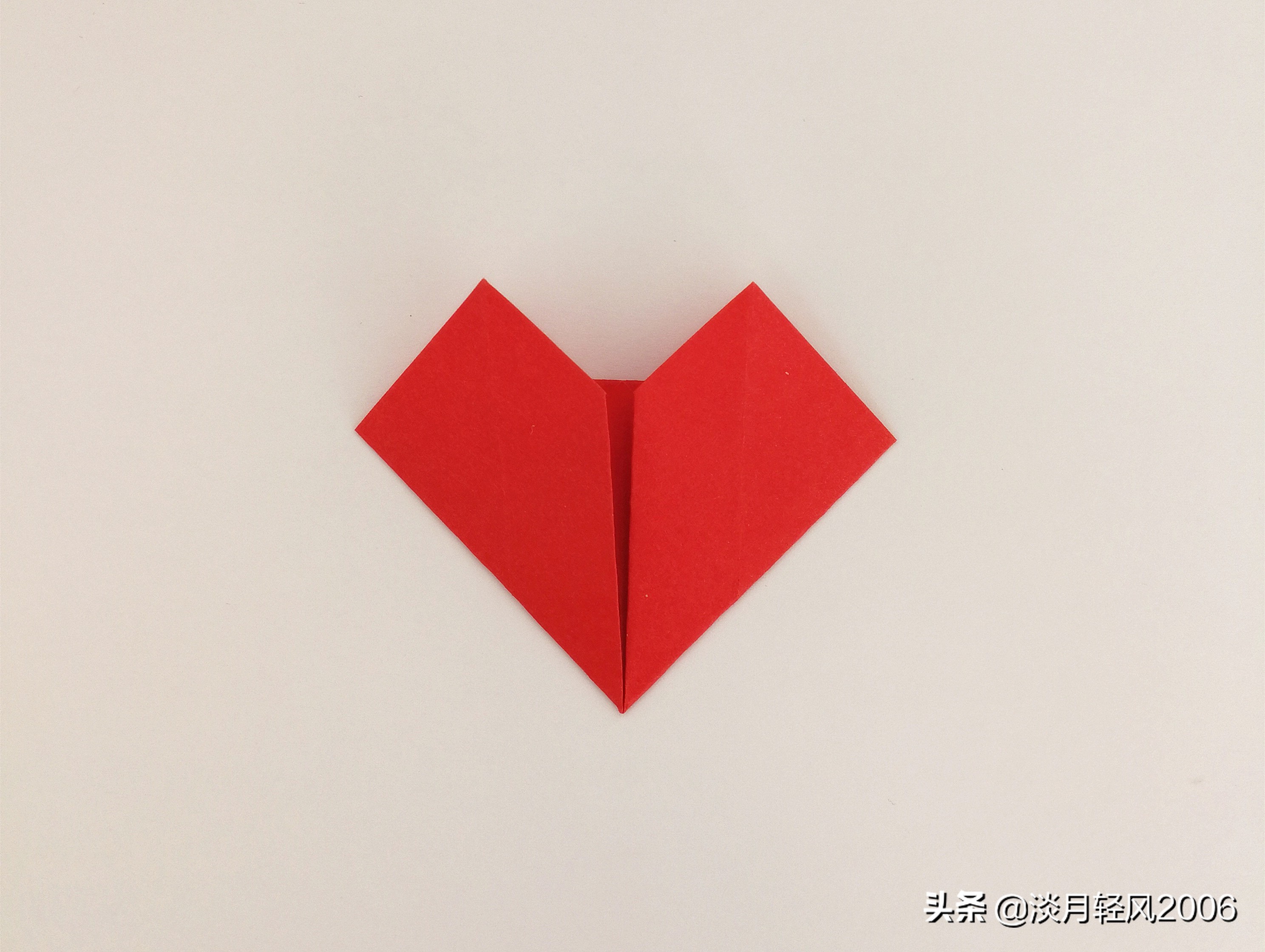 用正方形纸折的小儿手工简单,一张纸折的简单小手工