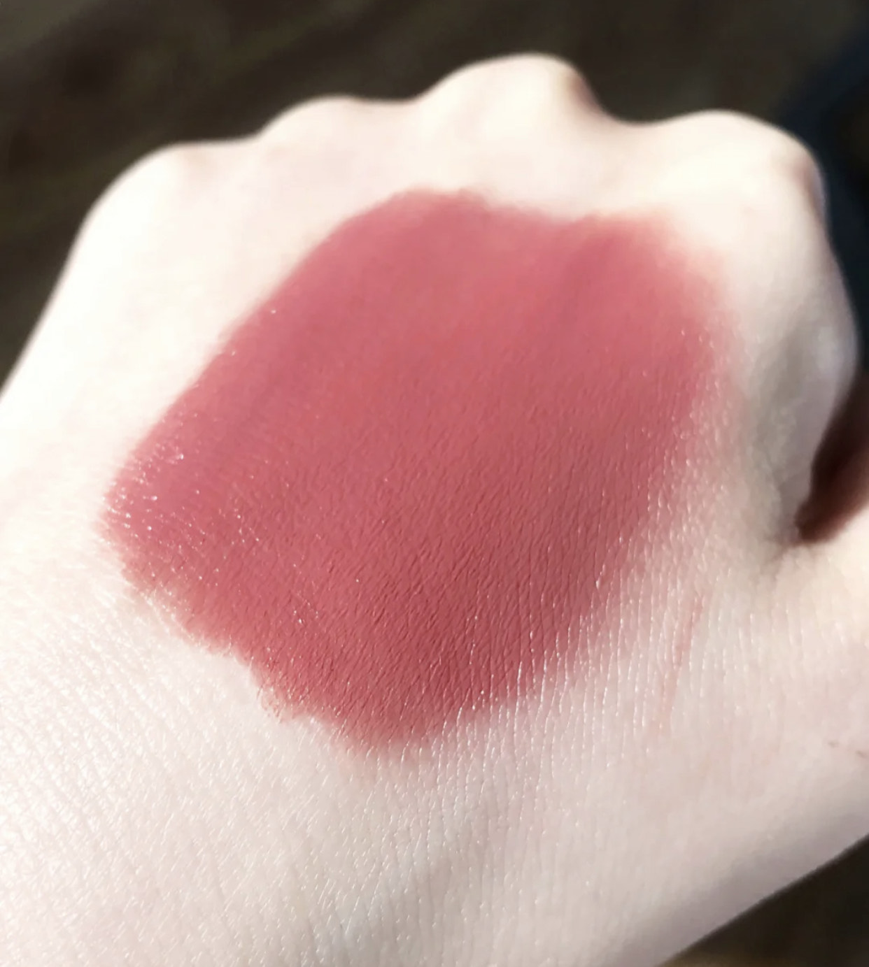 香奈儿132和圣罗兰302哪个适合黄皮,香奈儿口红vivacity132滋润