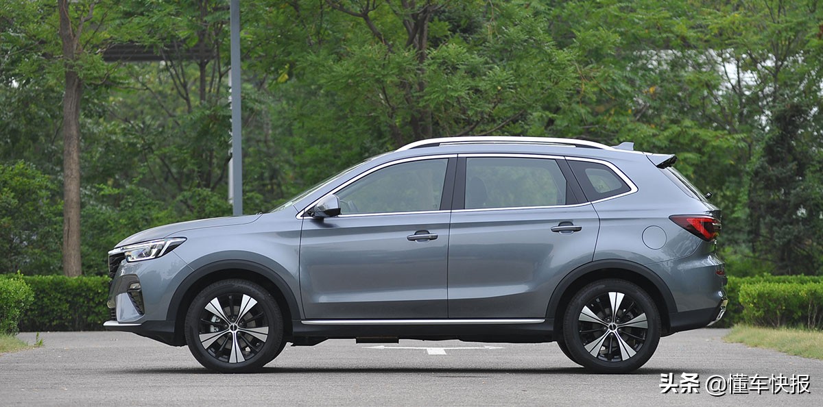 新款suv全新荣威rx5plus,体验感和颜值很高的车