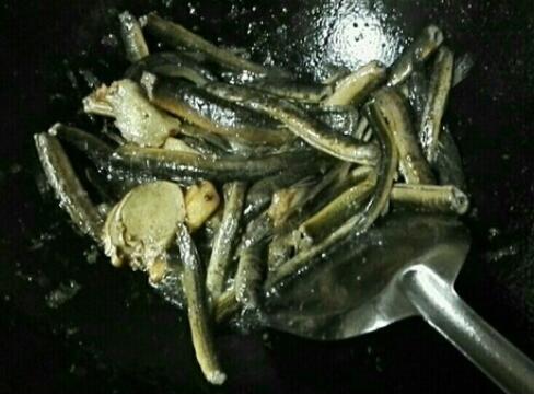 泥鳅煮汤土腥味怎么消除,做出来的泥鳅有土腥味怎么补救