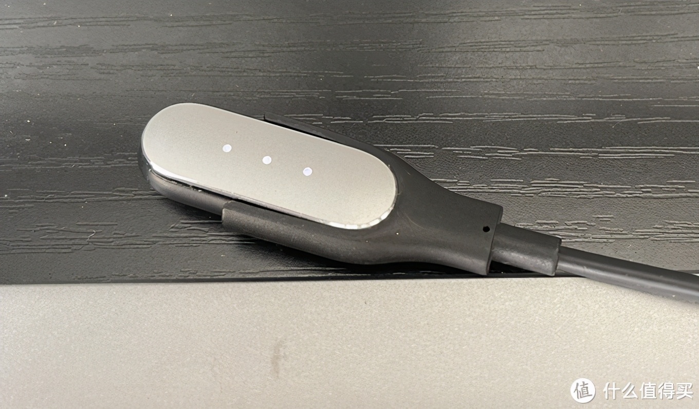 小米手环和applewatch哪个比较准,小米手环6对比小米手环5