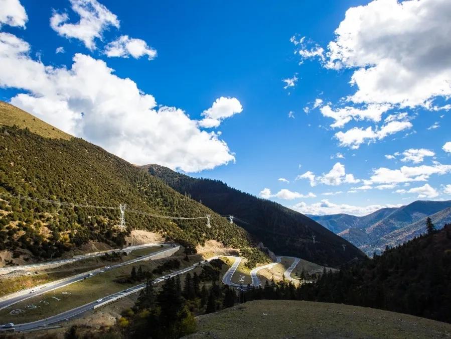 稻城亚丁一定要去的地方,去稻城亚丁感受身体与灵魂