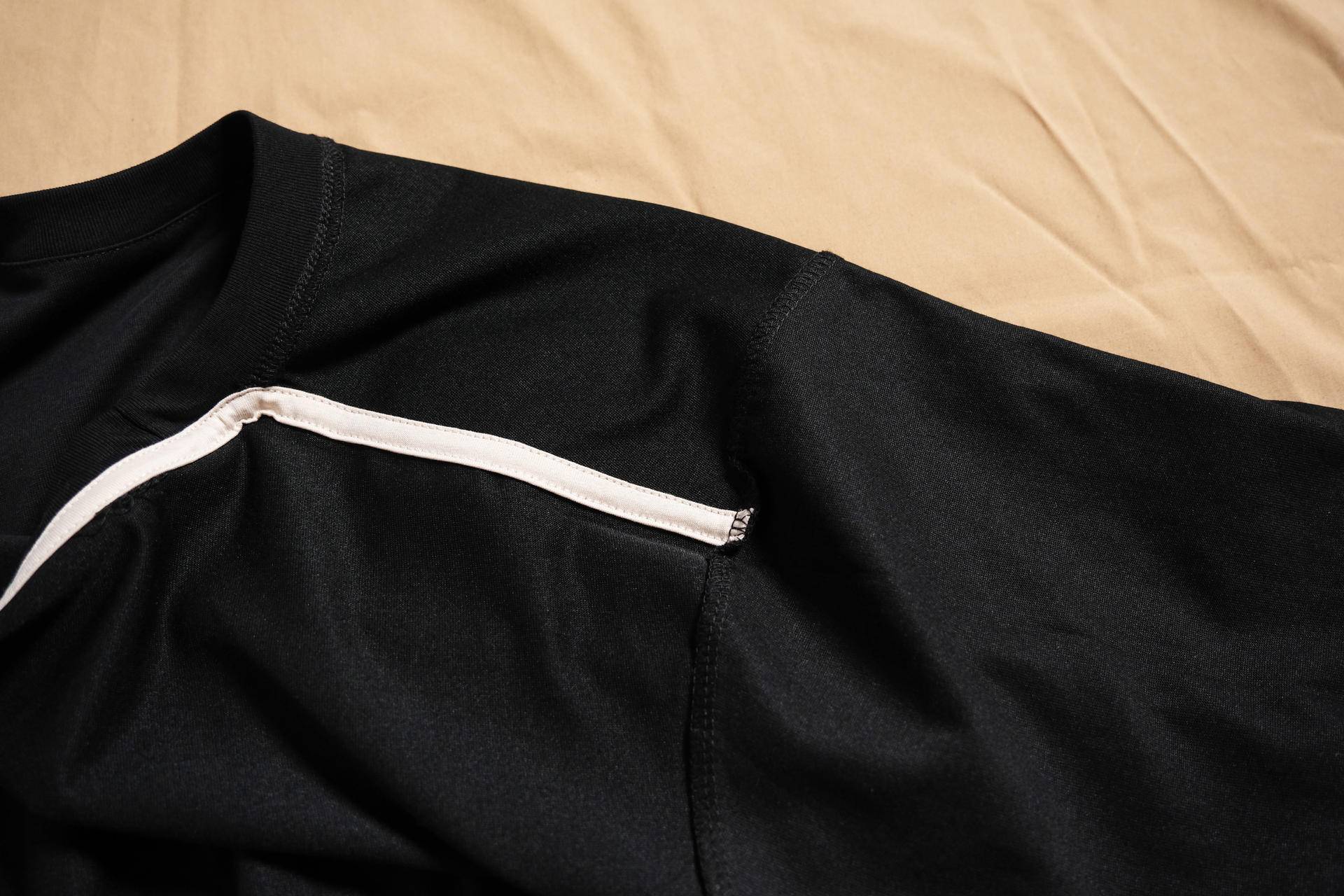 什么材质t恤适合夏天穿,夏季啥材质t恤凉快抗皱不缩水