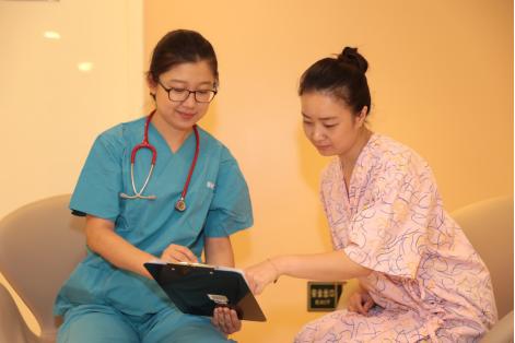 北京和睦家医院资深NICU团队提供一对一护理减少临床问题及后遗症