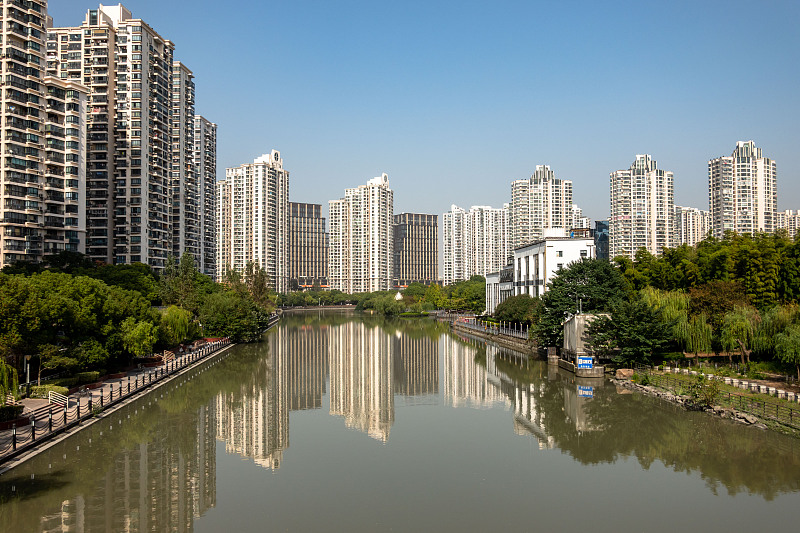 除了1楼和顶楼哪个楼层最便宜,除了顶楼还有哪个层不能买